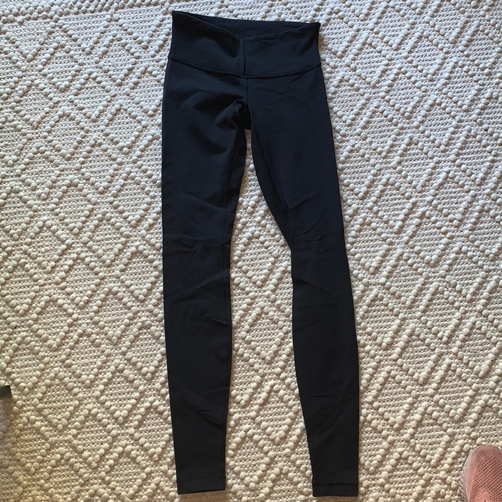 Size 4 black ankle length lululemon leggings